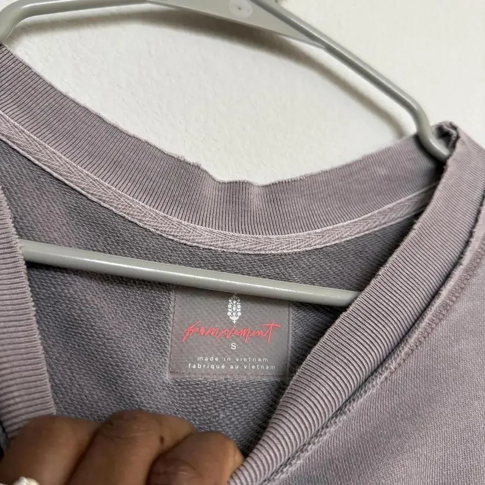 Free People movement Oversize Crewneck Sweatshirt with Pockets - Picture 4 of 5